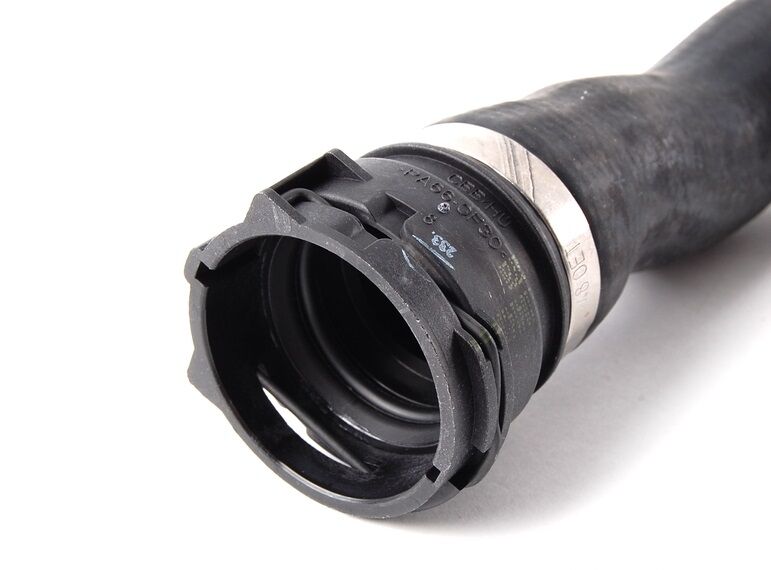 BMW E46 M52 VE M54 MOTOR RADYATÖR ÜST HORTUMU 17127510952