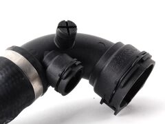 BMW E46 M52 VE M54 MOTOR RADYATÖR ÜST HORTUMU 17127510952